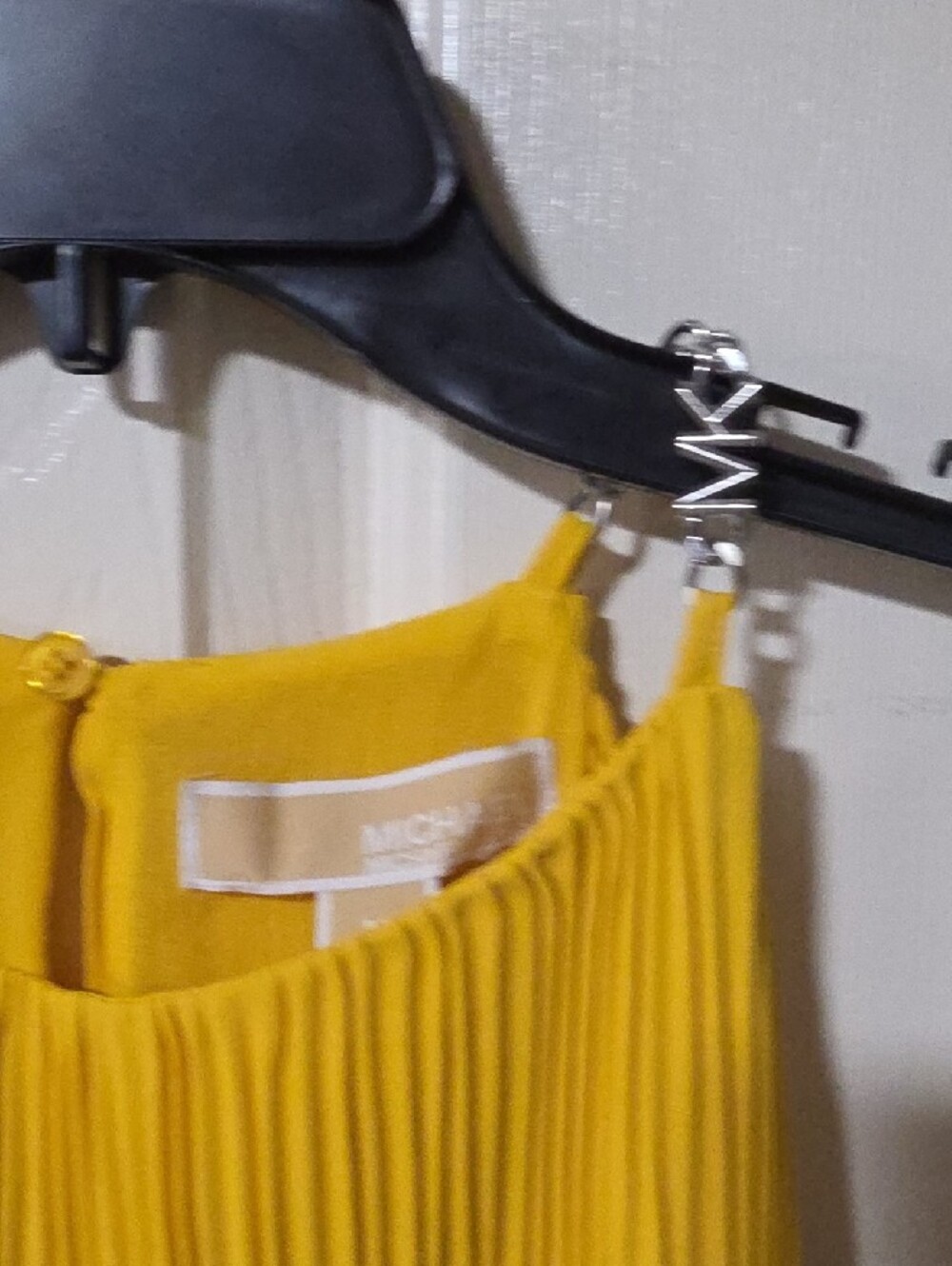Michael Kors Mustard Yellow Pleated Blouse.  Ptp 21.5 Whimsical! - Picture 4 of 7